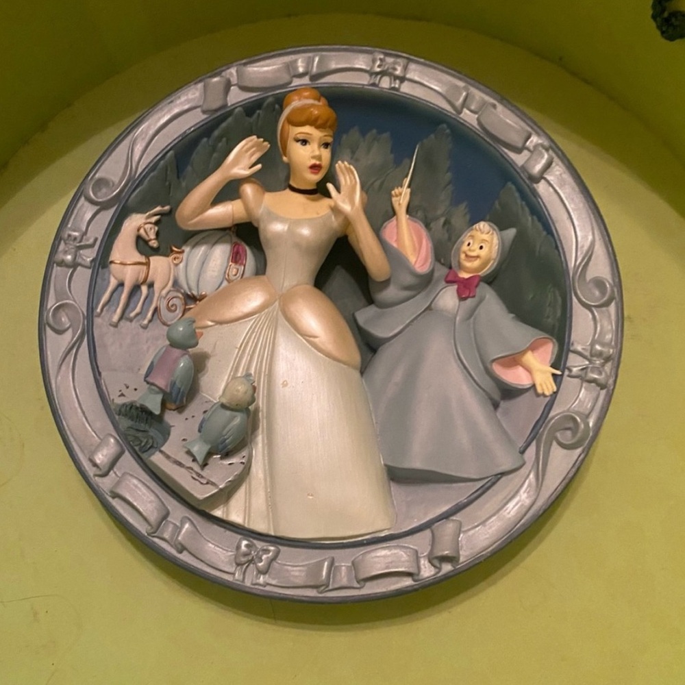 Disney Cinderella and Fairy Godmother Sculpture plate w/ Large Tinkerbell box